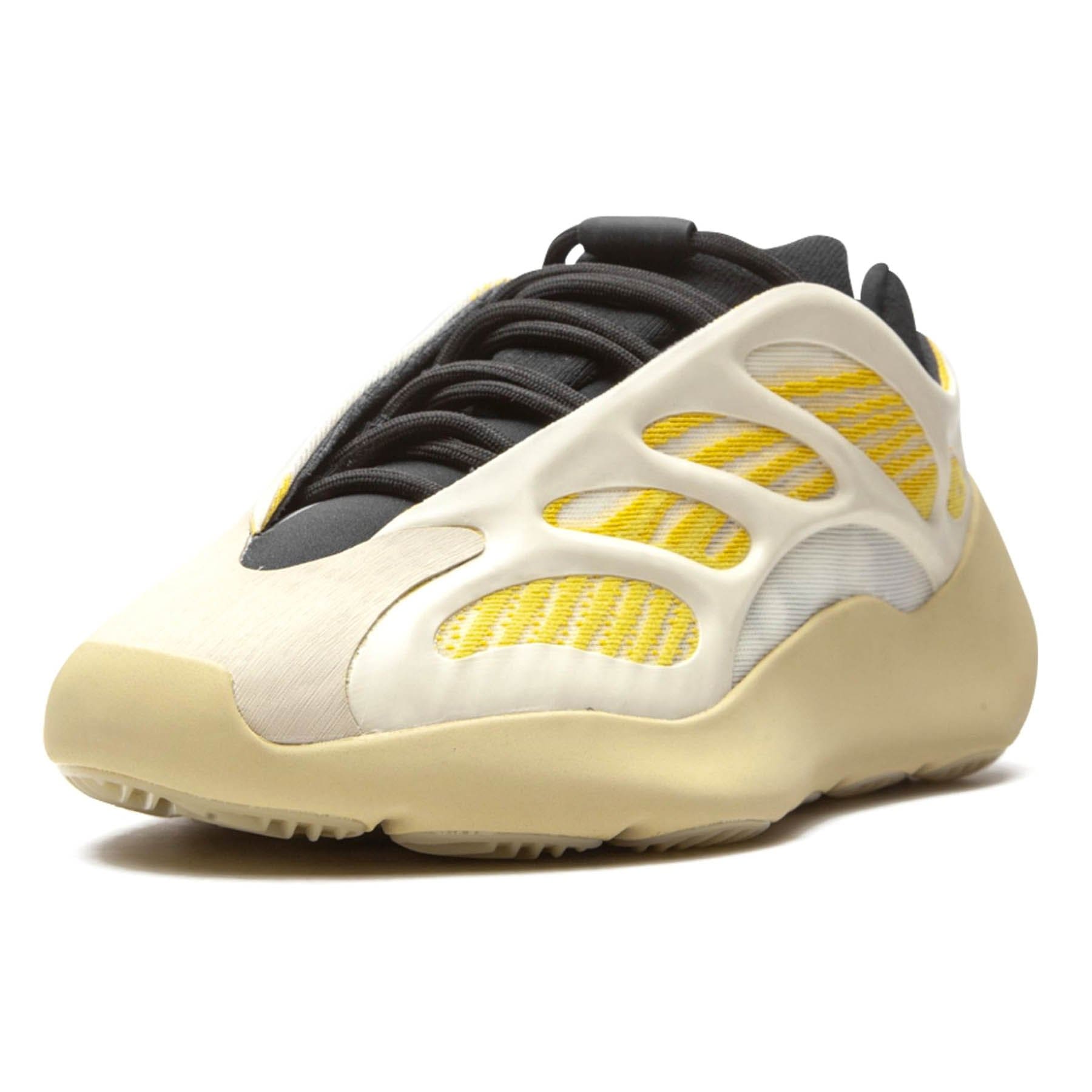 adidas Yeezy 700 V3 ‘Safflower’ adidas Yeezy 700 V3 ‘Safflower’