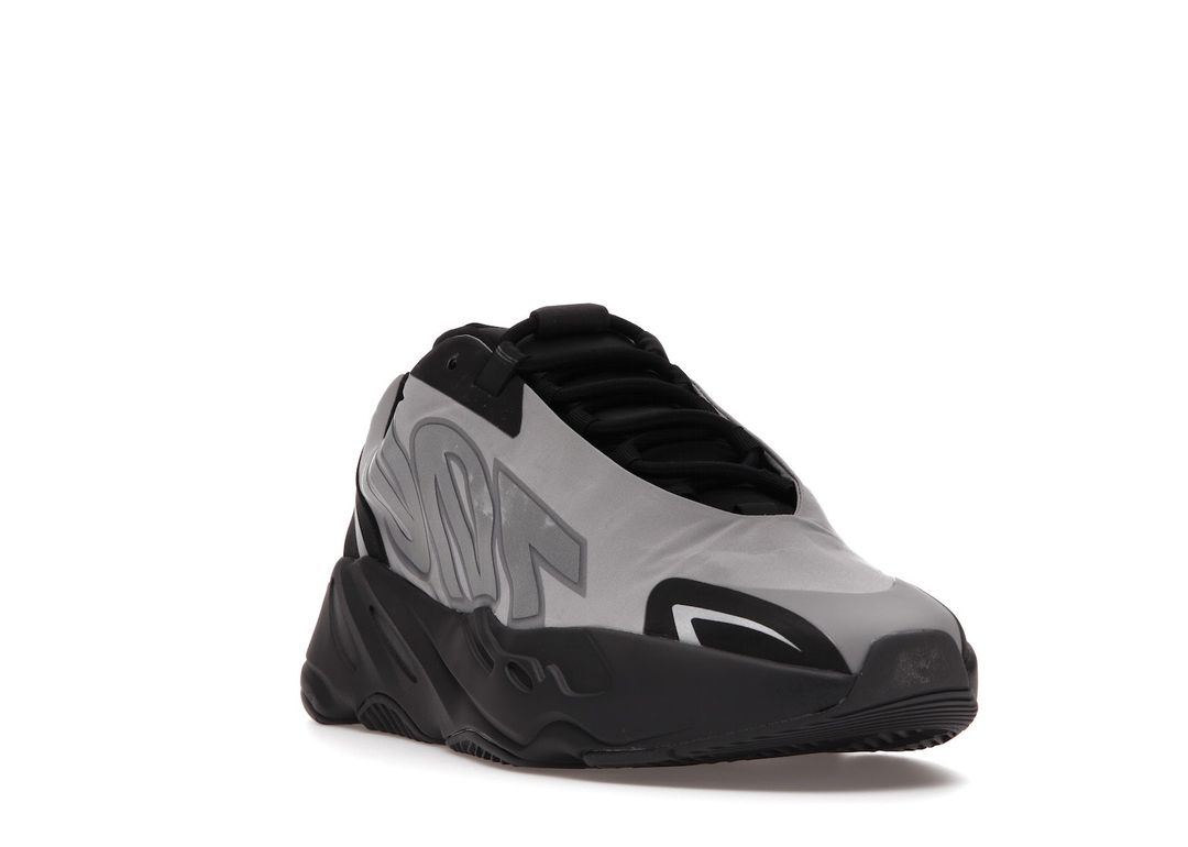 Adidas Yeezy Boost 700 Mnvn Metallic