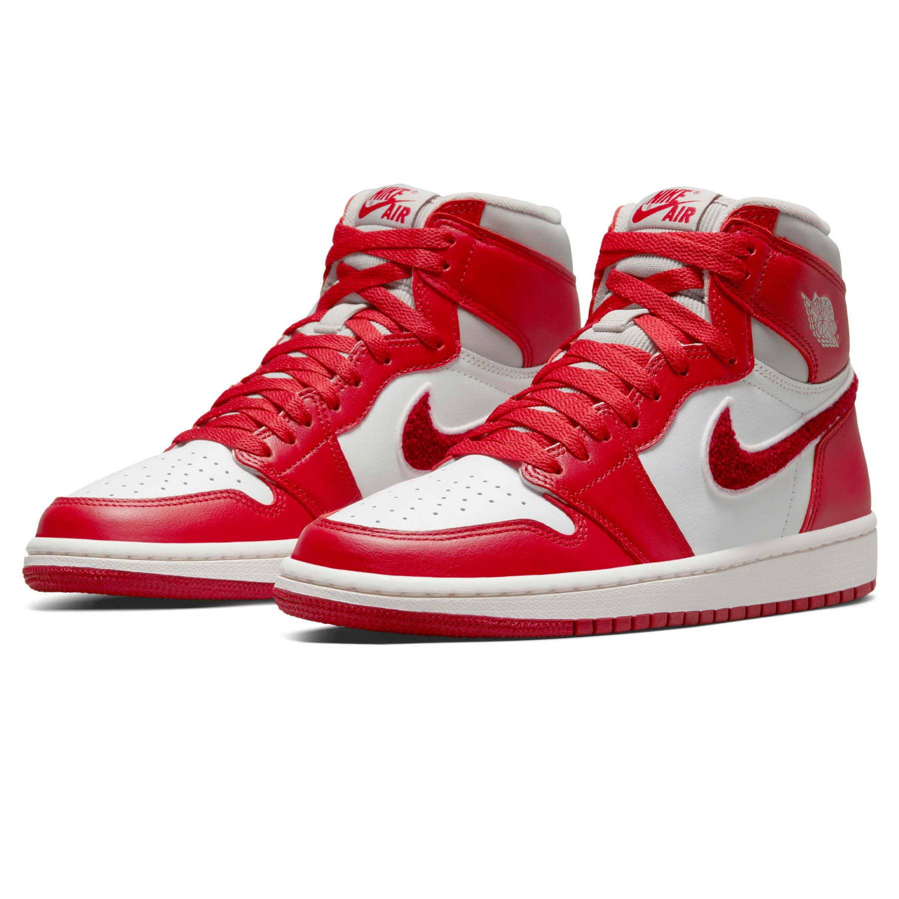 Air Jordan 1 High OG Wmns ‘Newstalgia Chenille’