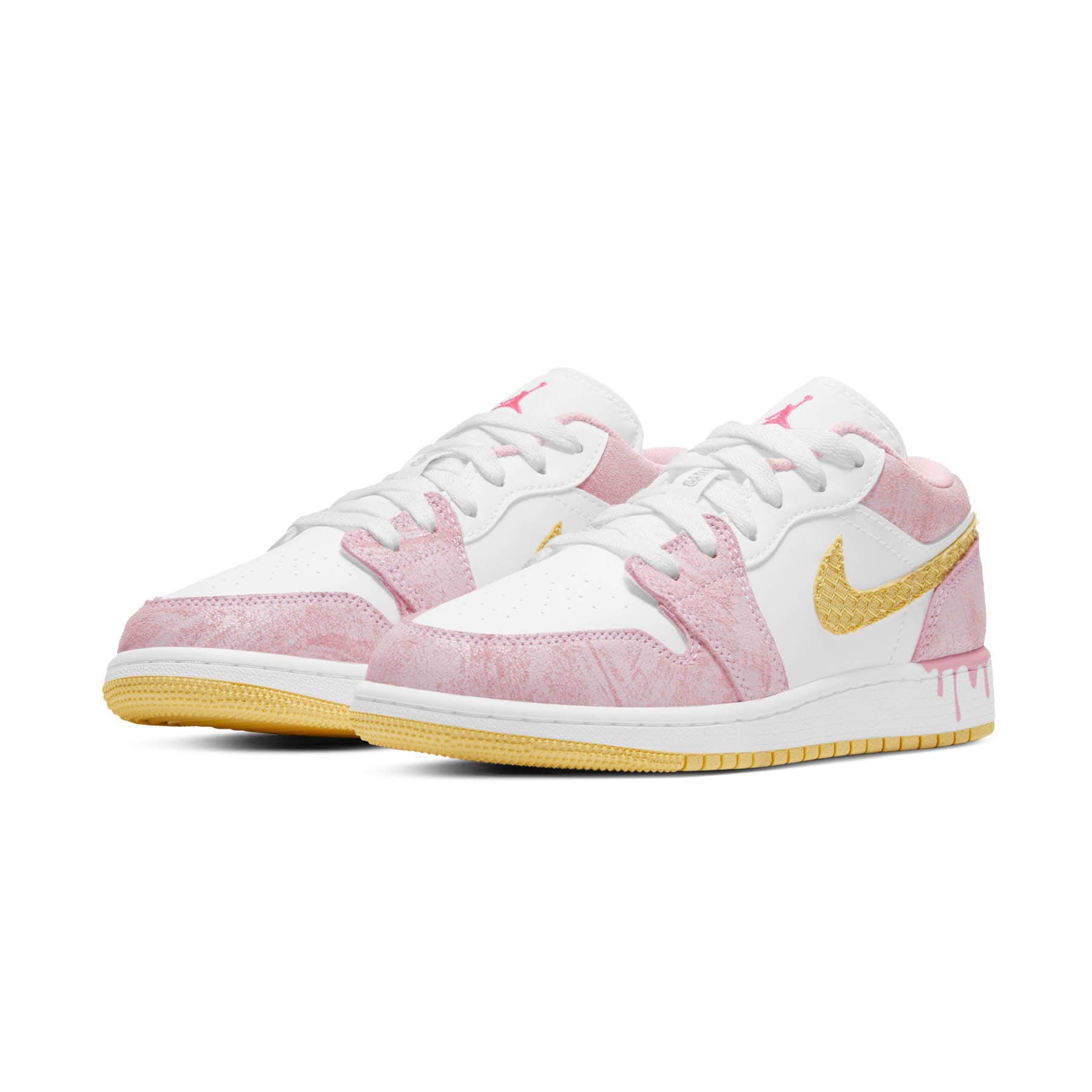 Air Jordan 1 Low GS ‘Strawberry Ice Cream’
