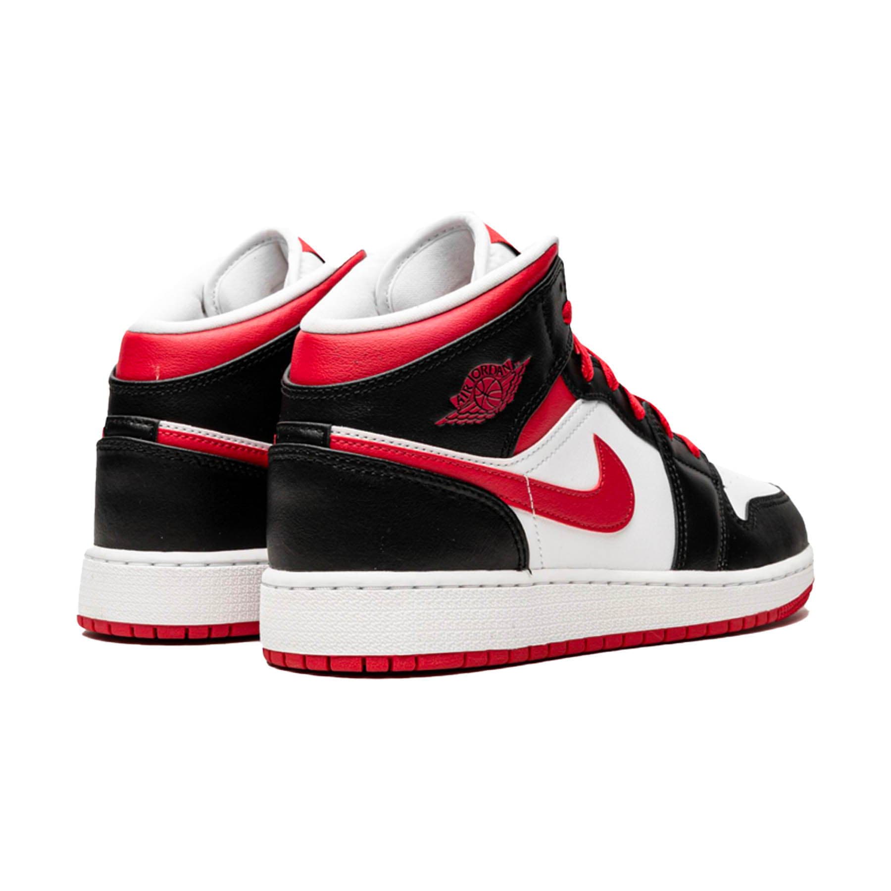 Air Jordan 1 Mid GS ‘White Very Berry’ Air Jordan 1 Mid GS ‘White Very Berry’