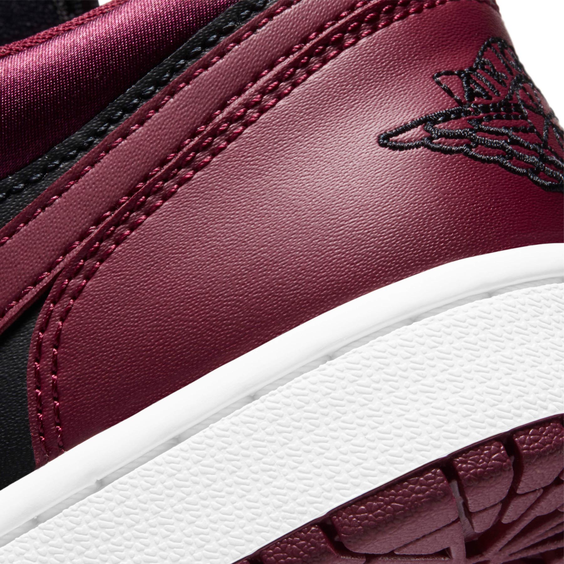 Air Jordan 1 Wmns Low SE ‘Dark Beetroot’ Air Jordan 1 Wmns Low SE ‘Dark Beetroot’
