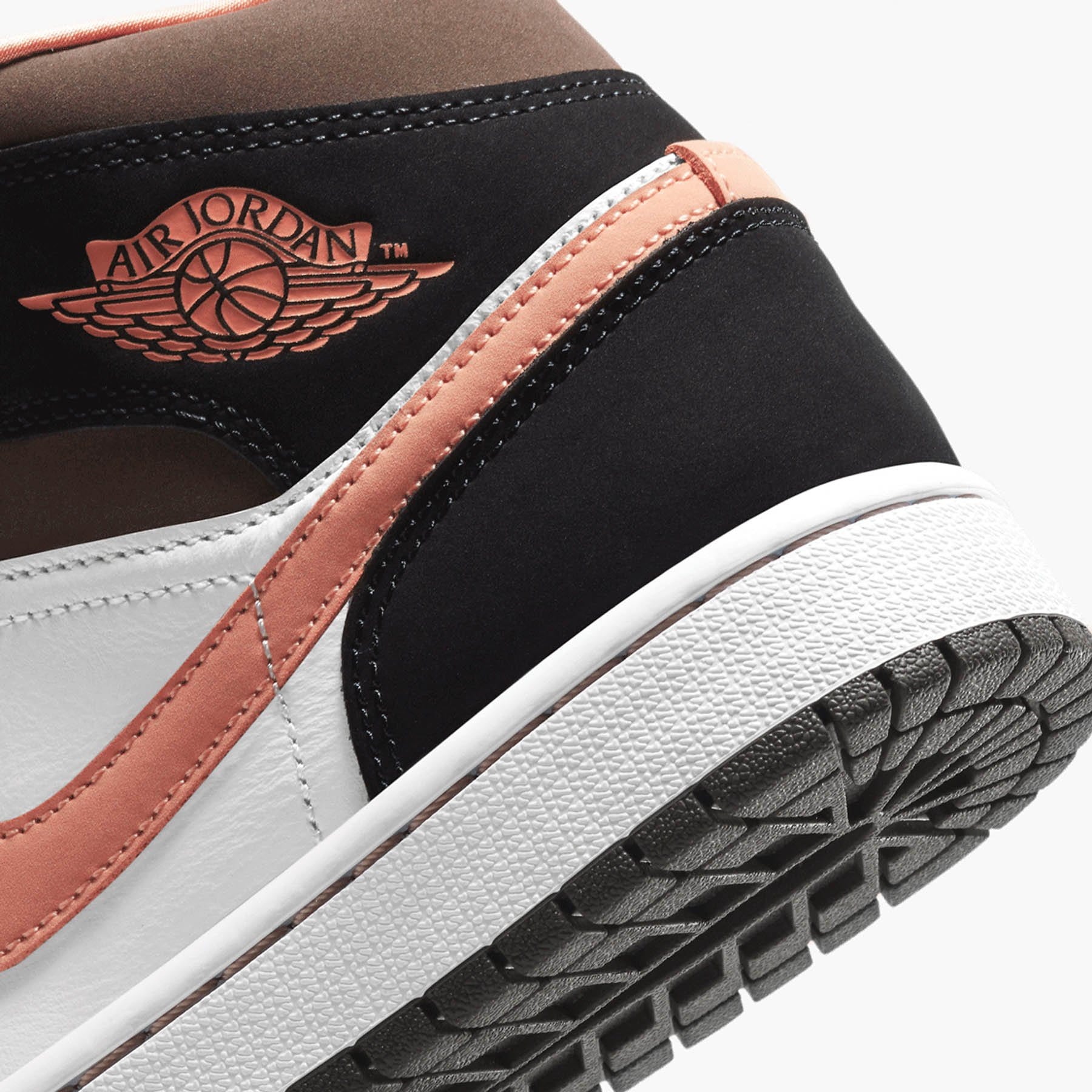 Air Jordan 1 Wmns Mid SE ‘Peach Mocha’ Air Jordan 1 Wmns Mid SE ‘Peach Mocha’