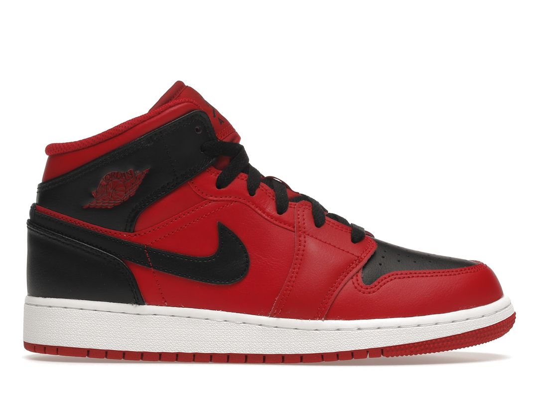 Nike Air Jordan 1 Mid Reverse Bred