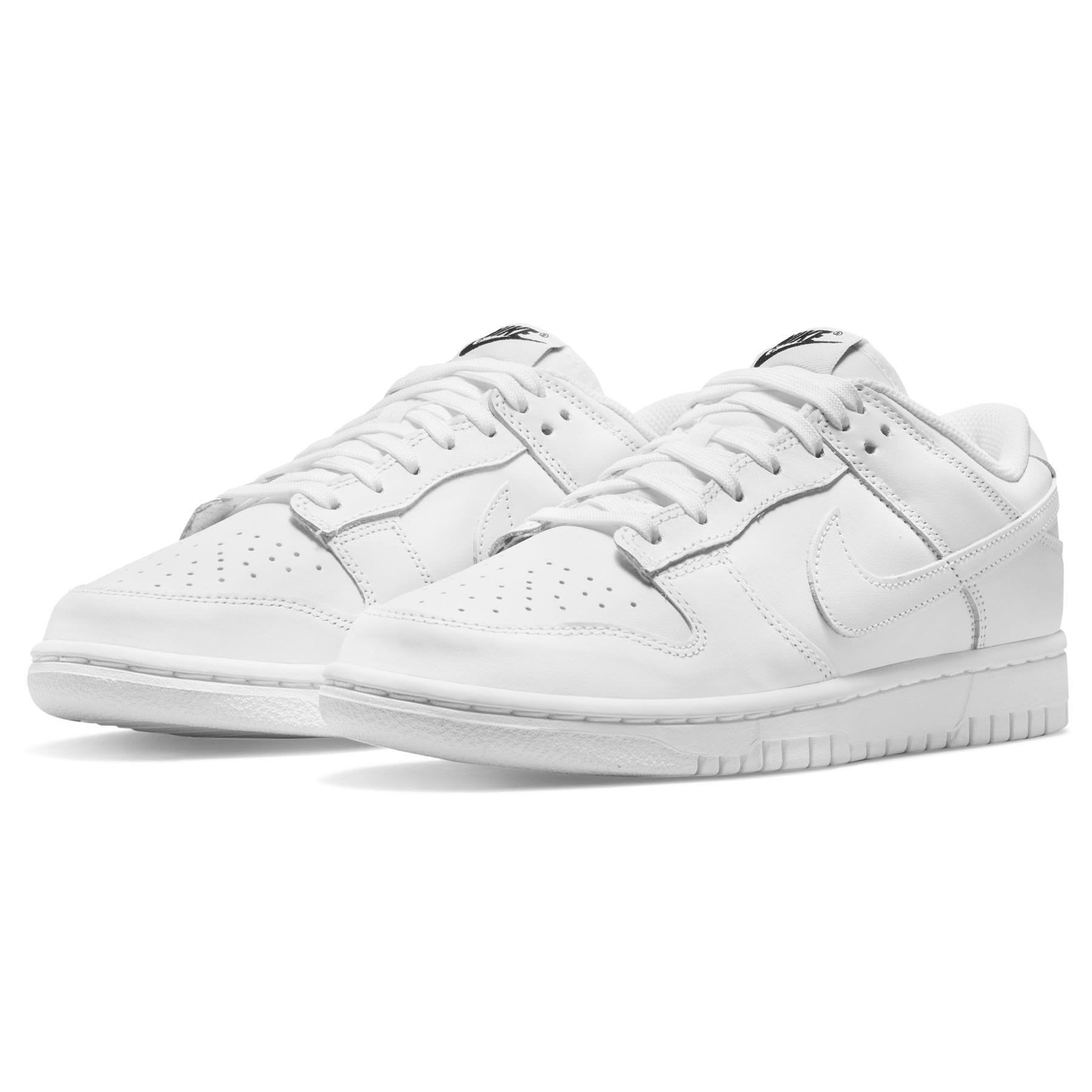 Nike Dunk Low Wmns ‘Triple White’