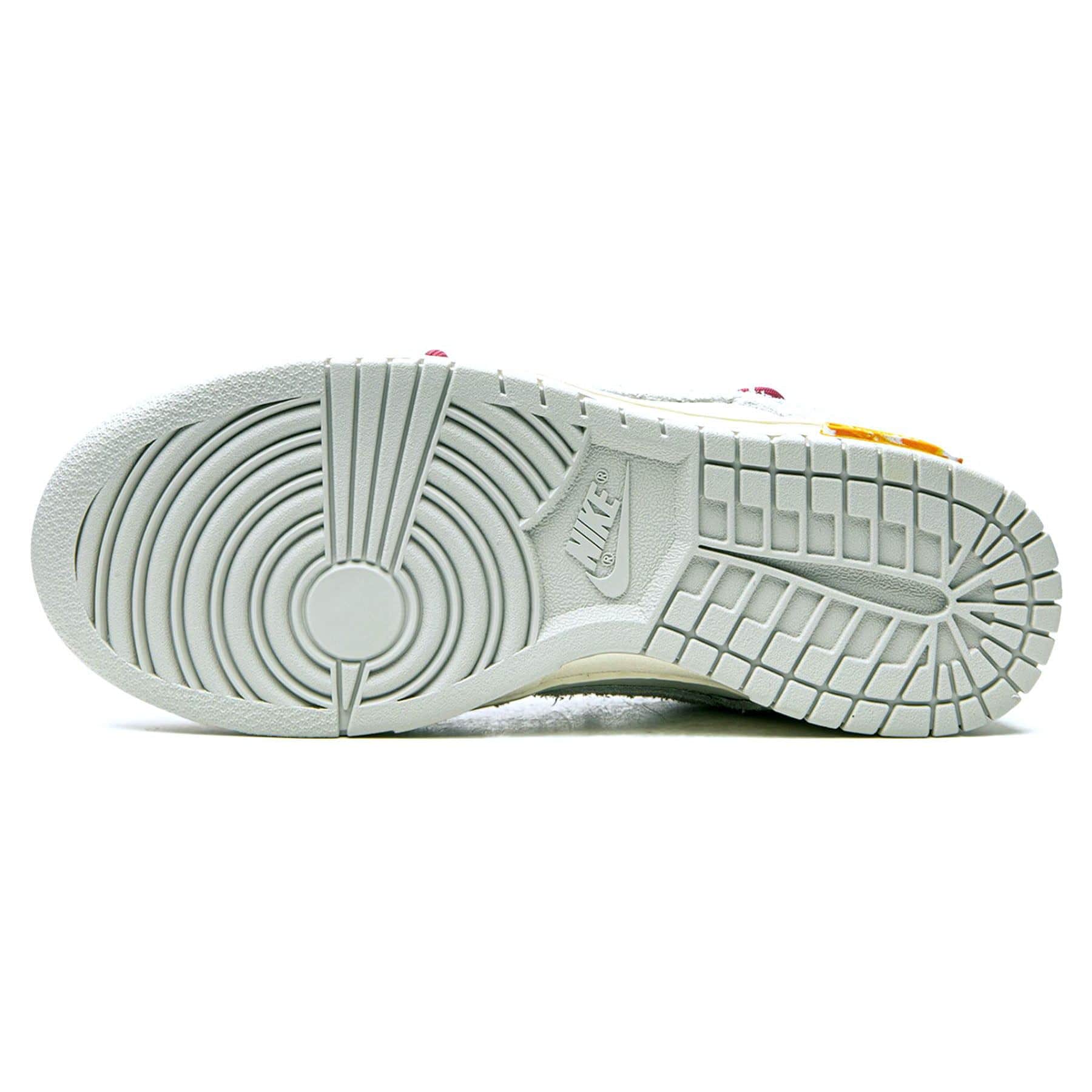 Off-White x Nike Dunk Low ‘Lot 35 of 50’ Off-White x Nike Dunk Low ‘Lot 35 of 50’