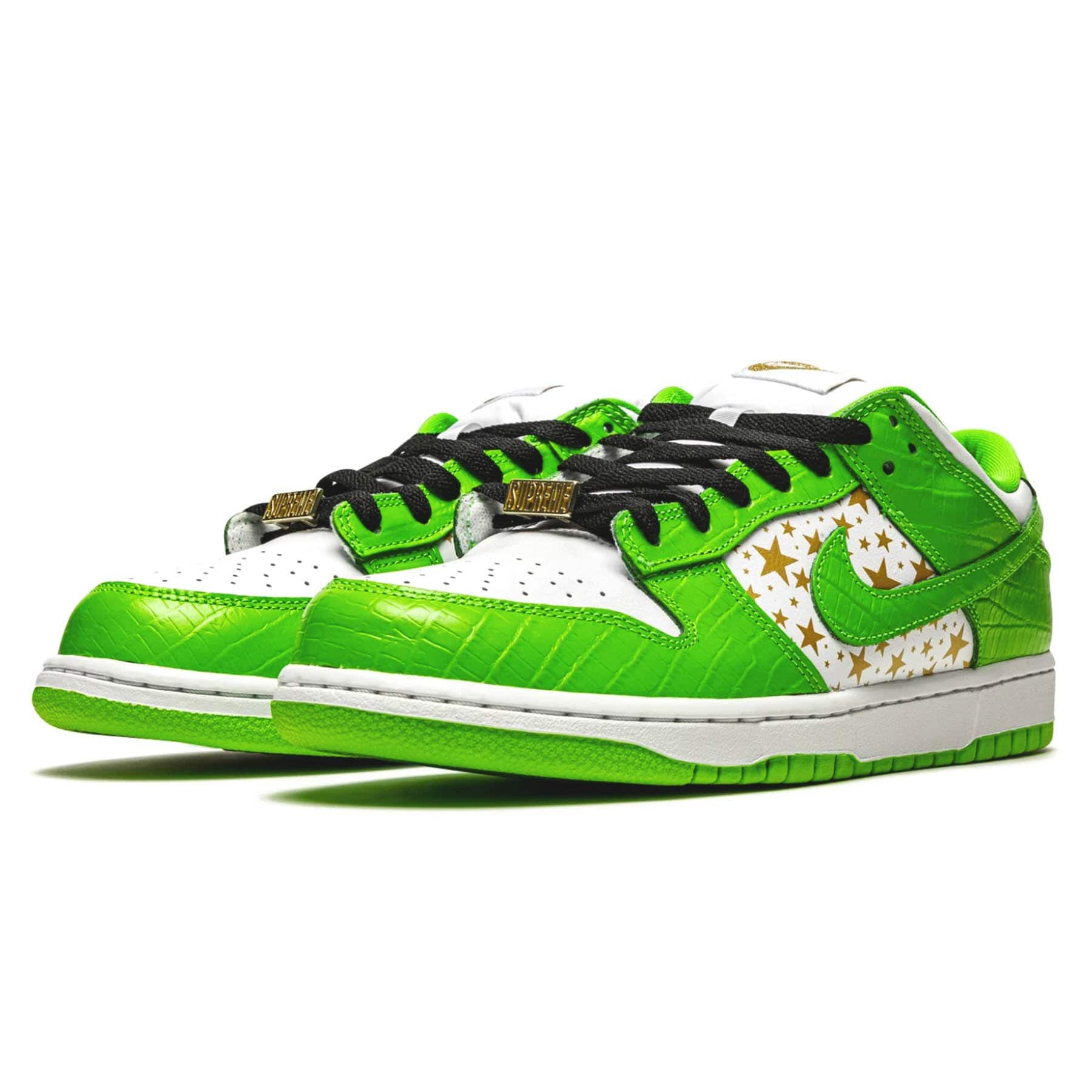 Supreme x Nike Dunk Low OG SB QS ?Mean Green?