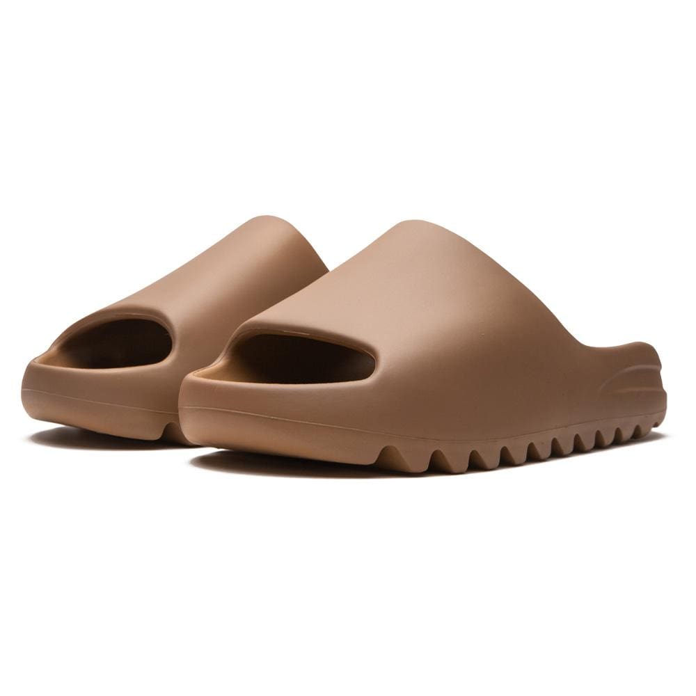 Yeezy Slides ‘Core’